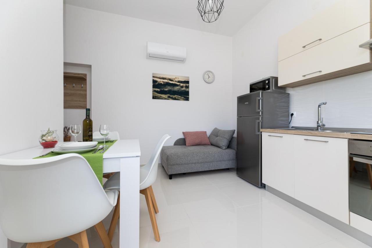Apartments Jana Salatić Extérieur photo