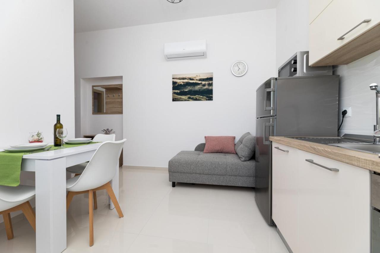 Apartments Jana Salatić Extérieur photo