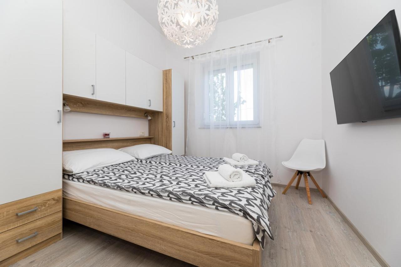 Apartments Jana Salatić Extérieur photo